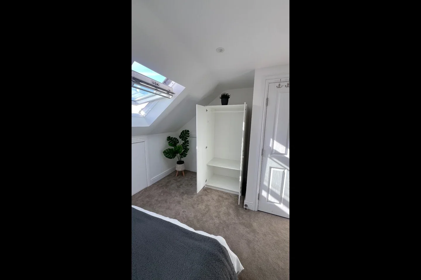 Room Ravensbourne Crescent in Greater London