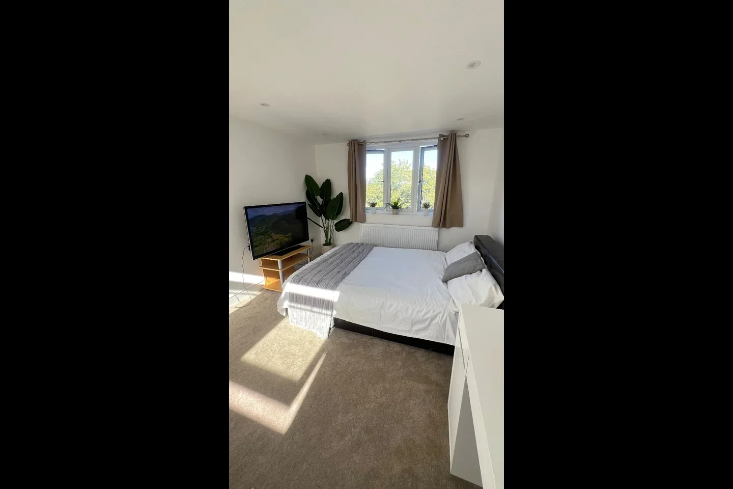 Room Ravensbourne Crescent in Greater London