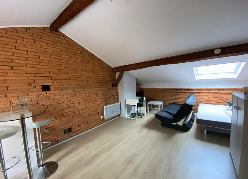 Chambre Impasse Frézières à Montauban