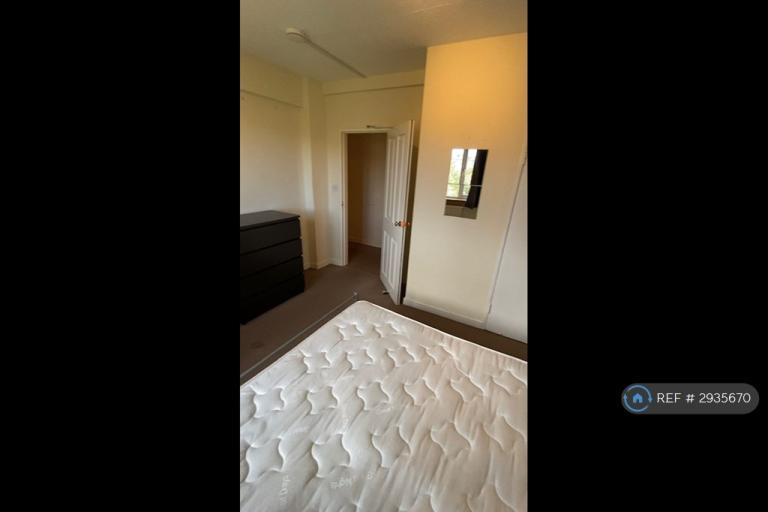 Flat Westfield Court in City of Edinburgh