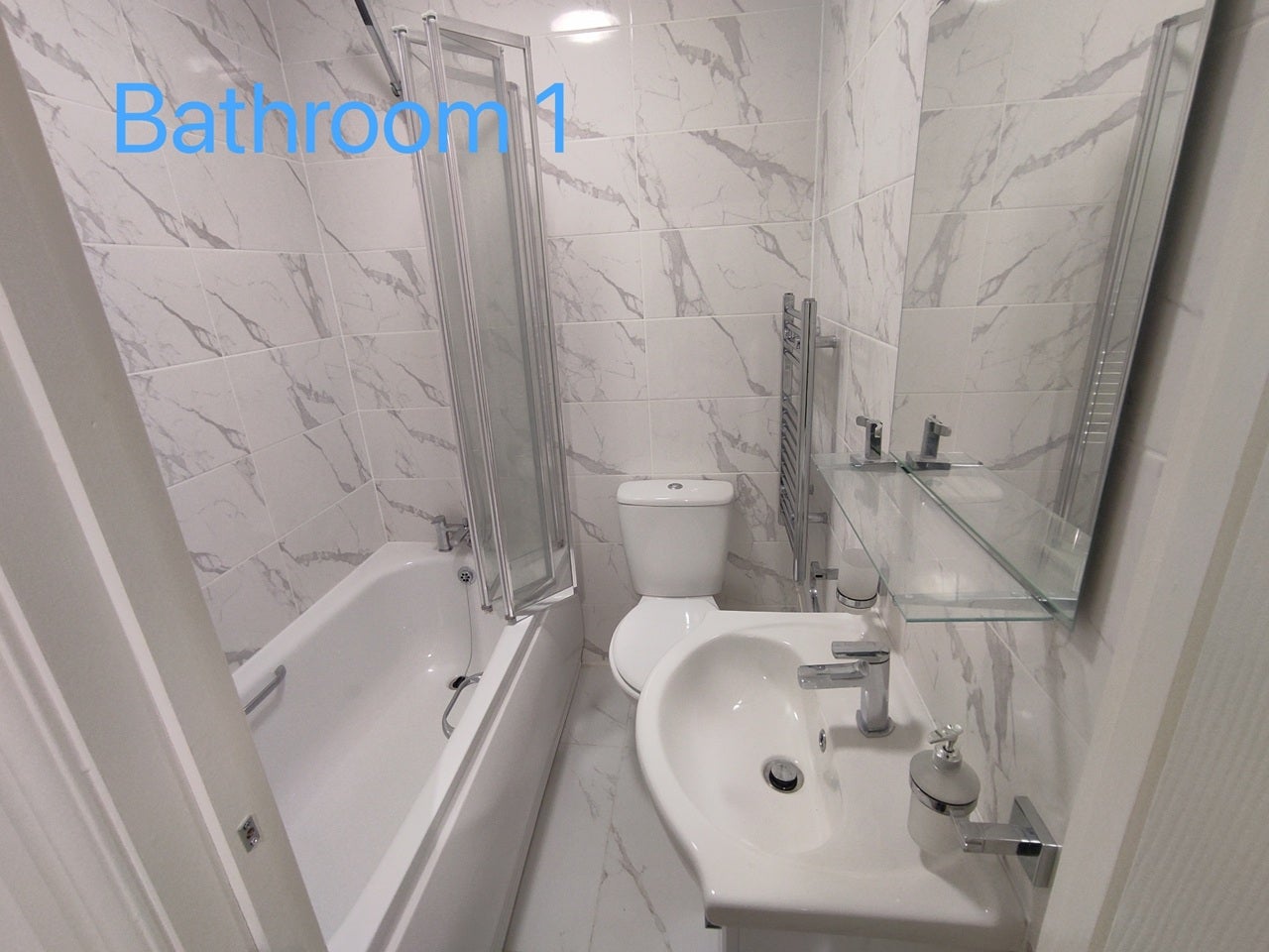 Room St Ann's Road in Greater London