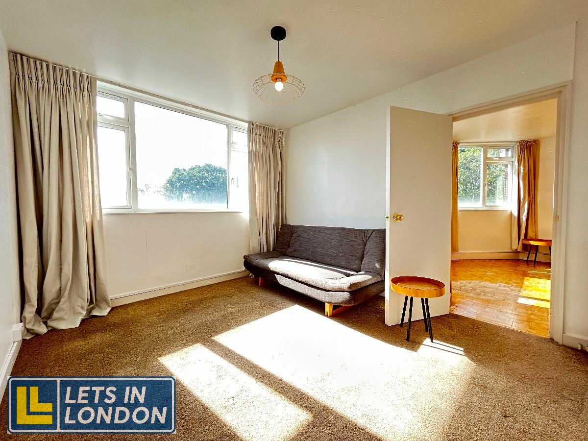 Flat West Hill in Greater London