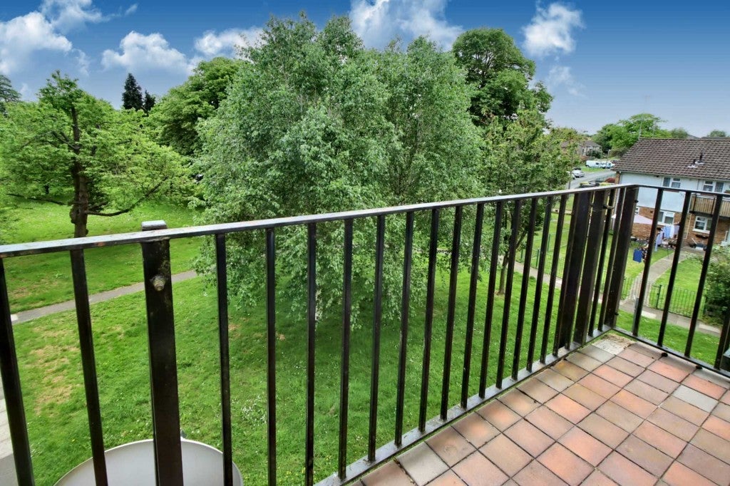 Flat Longlands in Dacorum