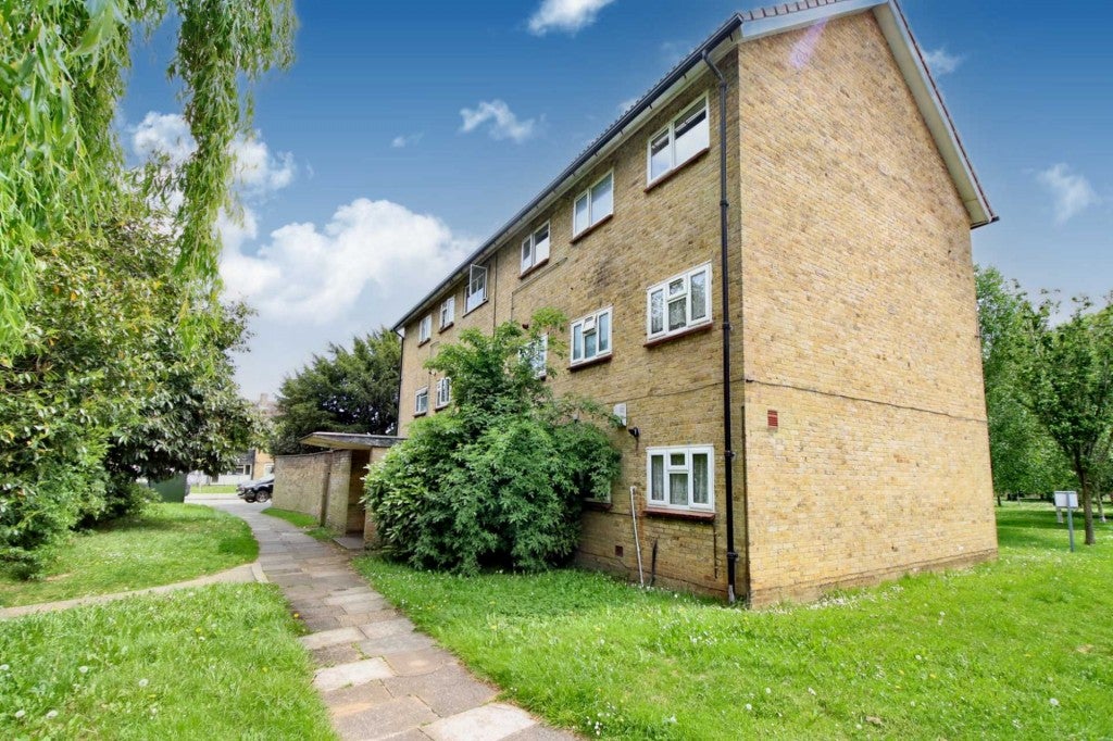 Flat Longlands in Dacorum