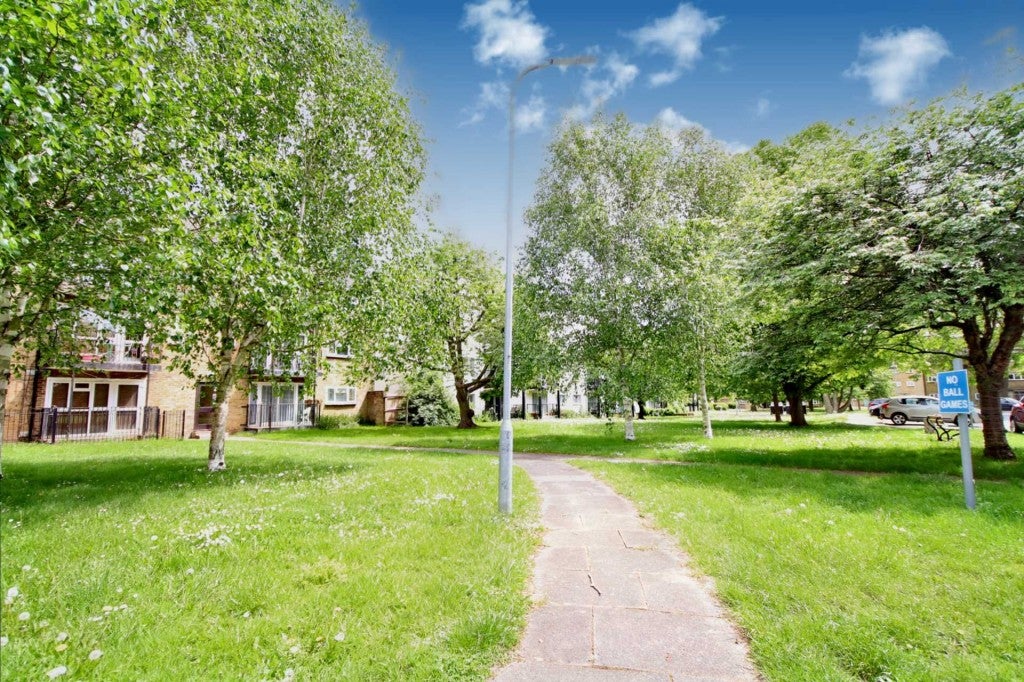 Flat Longlands in Dacorum