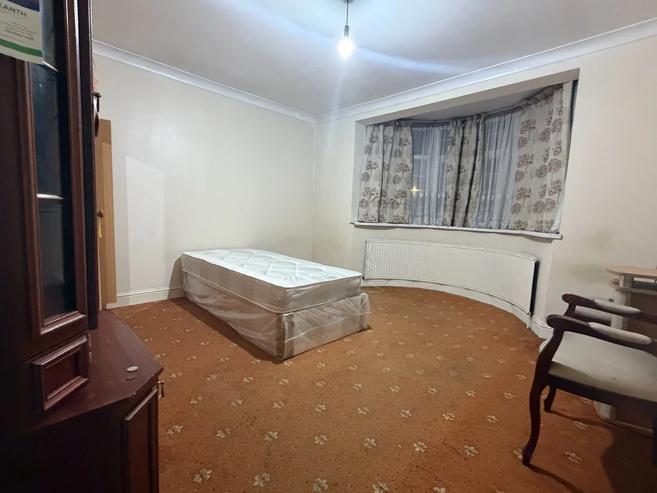 Room Glasgow Road in Greater London