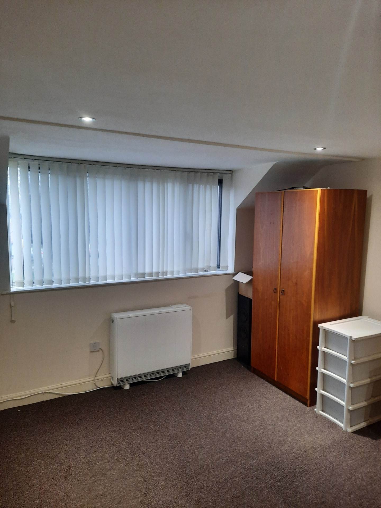 Flat Dormston Drive in Birmingham