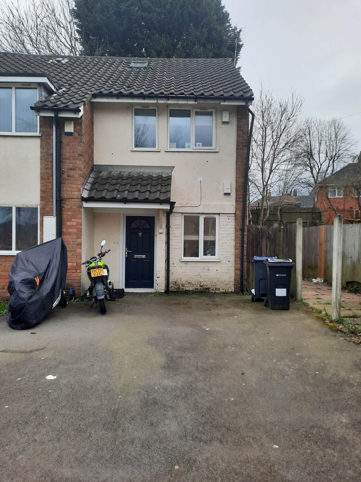 Flat Dormston Drive in Birmingham