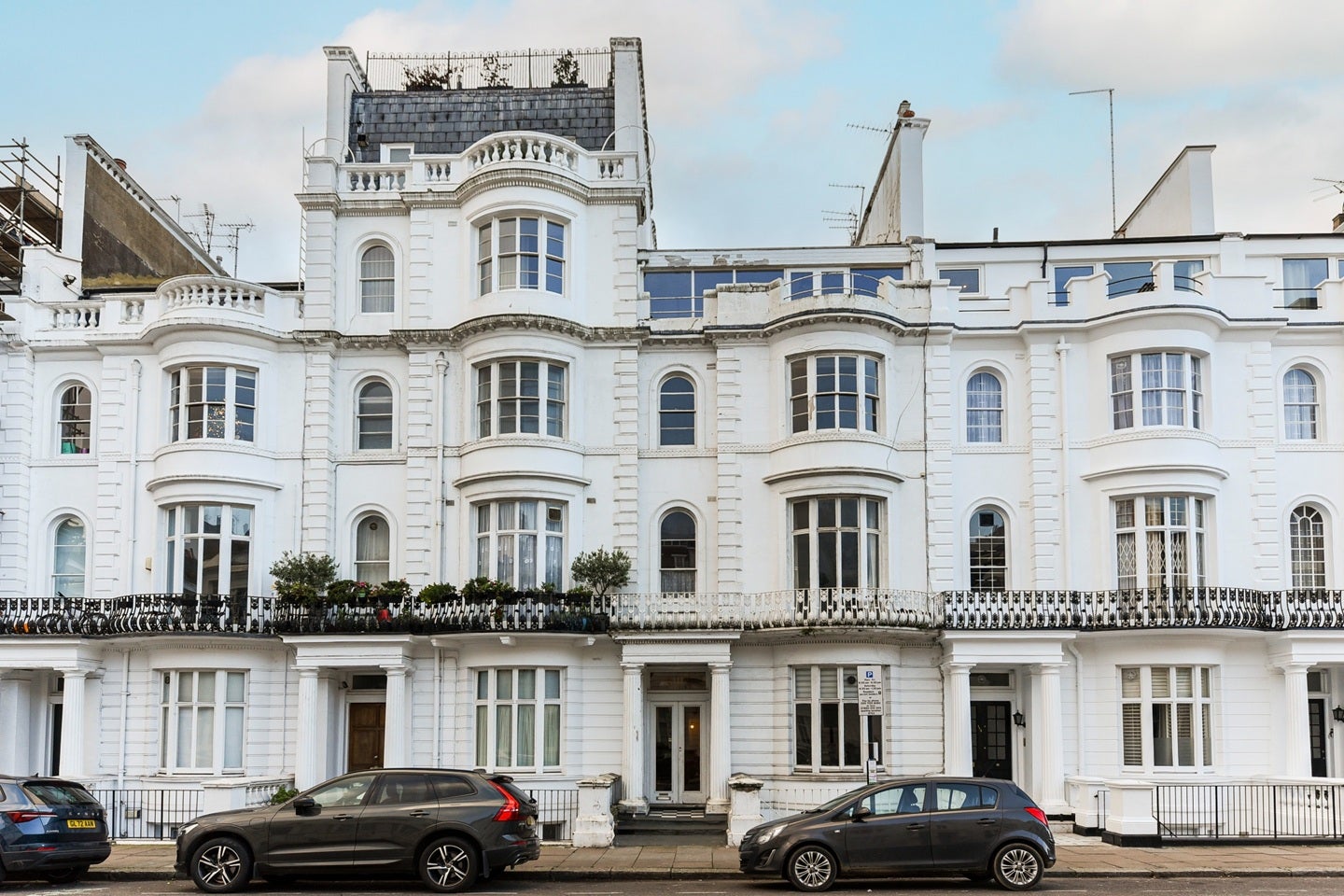 Flat Gloucester Terrace in City of Westminster