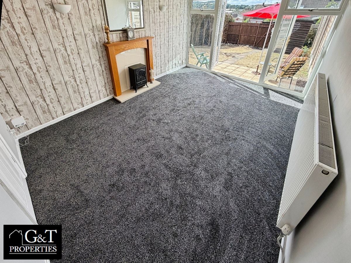 House Grosvenor Way in Brierley Hill