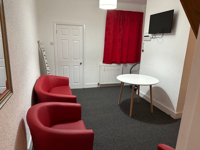 Room May Street in Luton