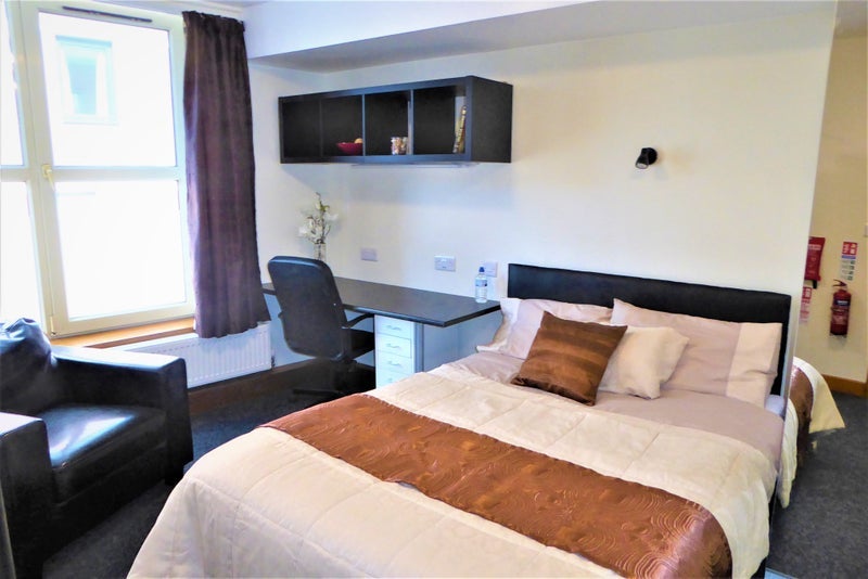 Flat Adelphi Street in Preston