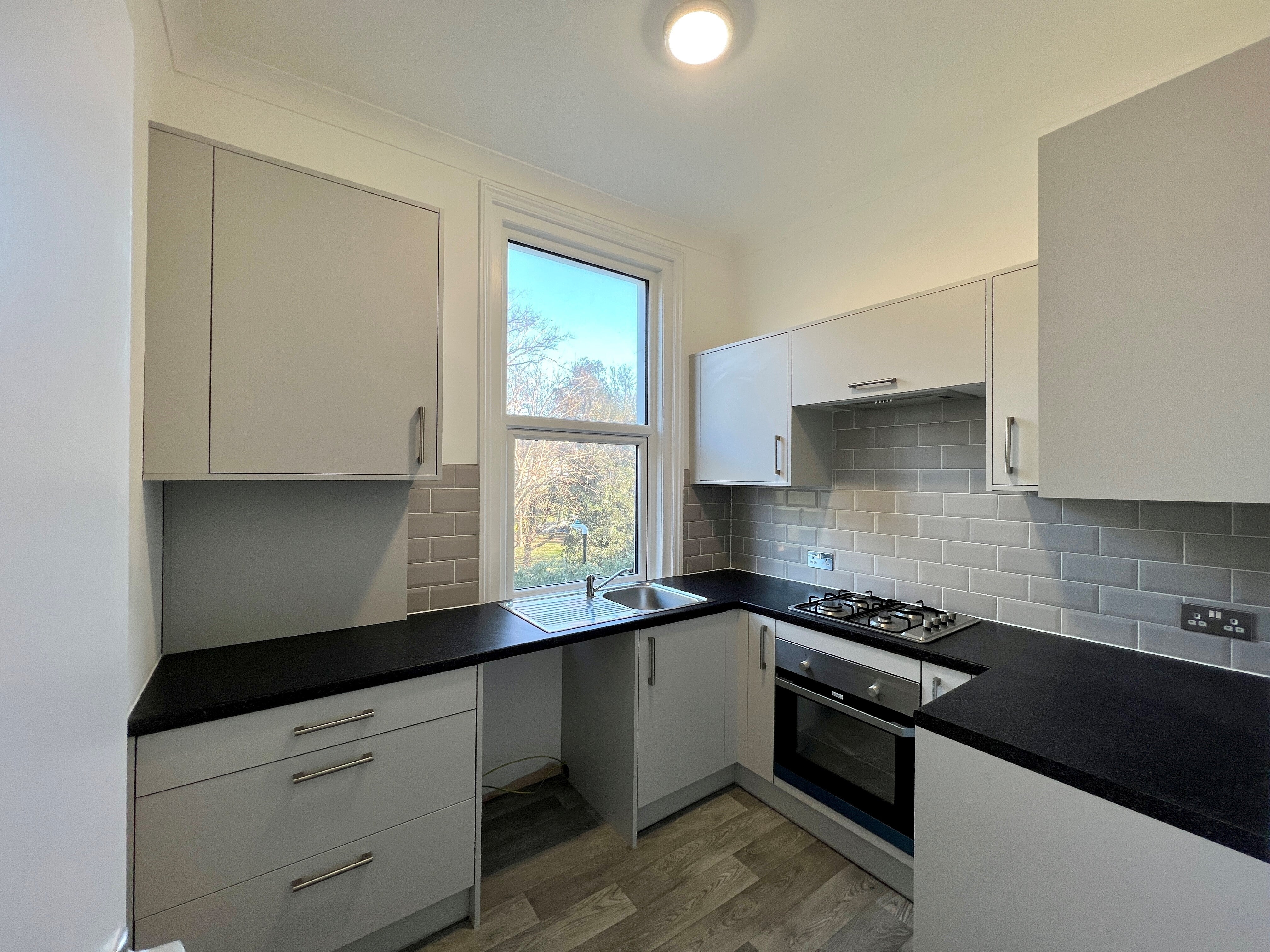 Flat Upperton Gardens in Eastbourne