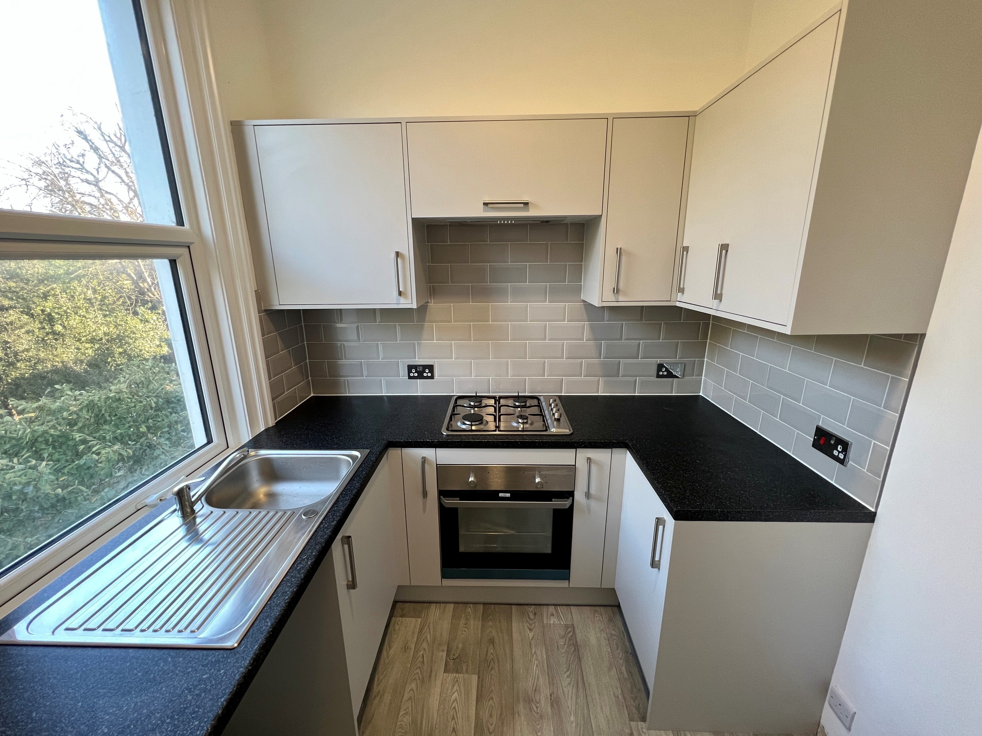 Flat Upperton Gardens in Eastbourne