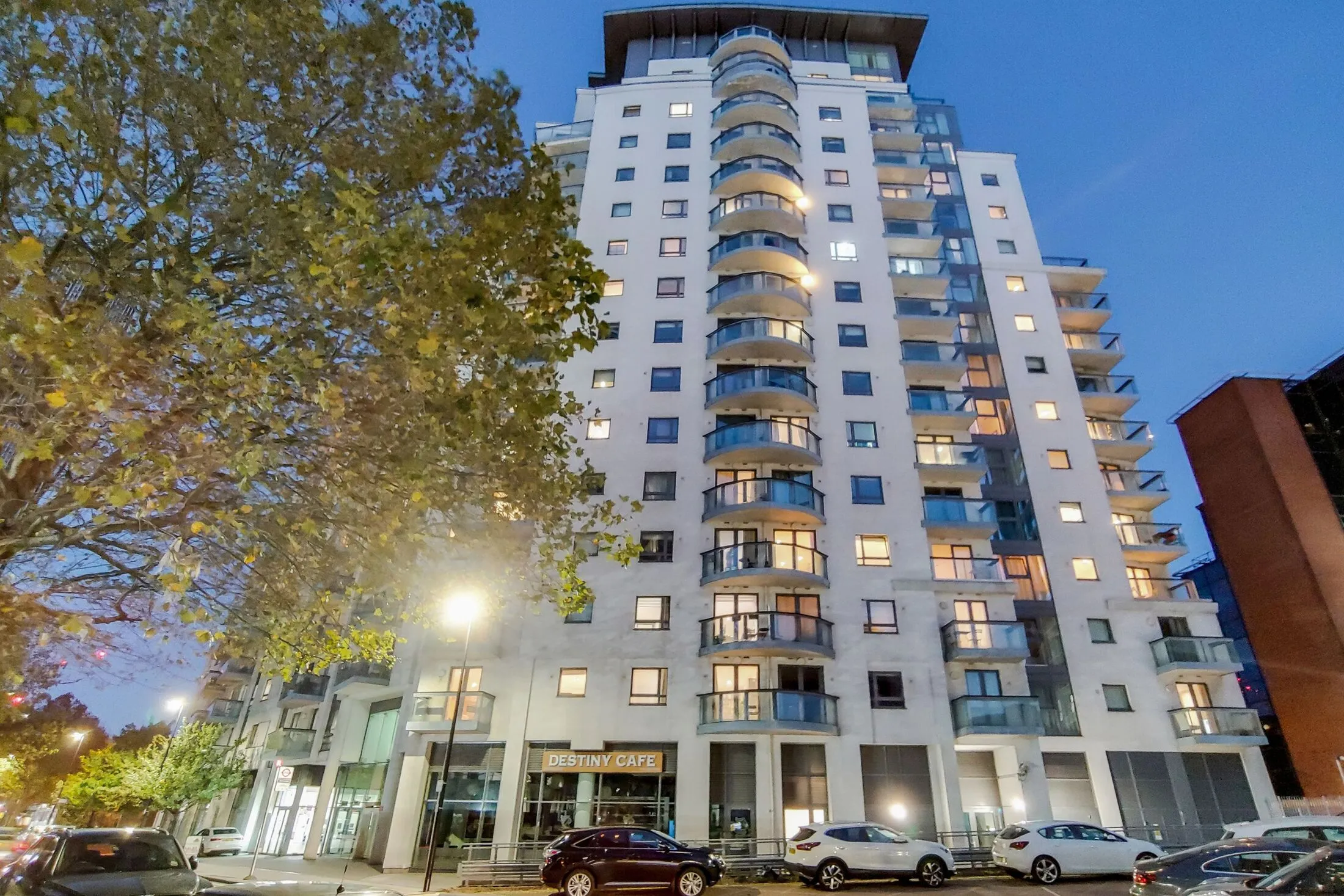 Flat Limeharbour in Greater London