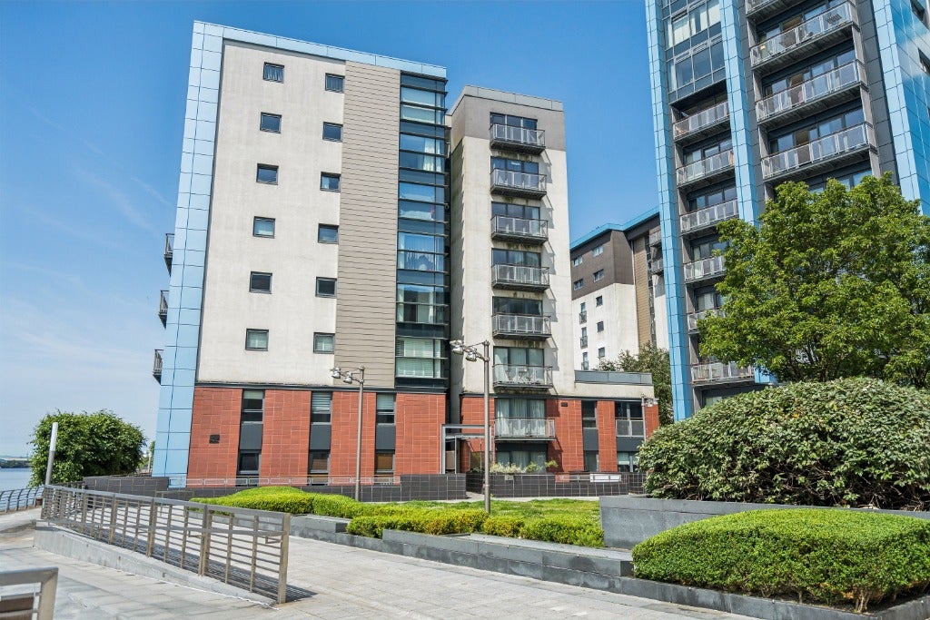 Flat Meadowside Quay Walk in Glasgow