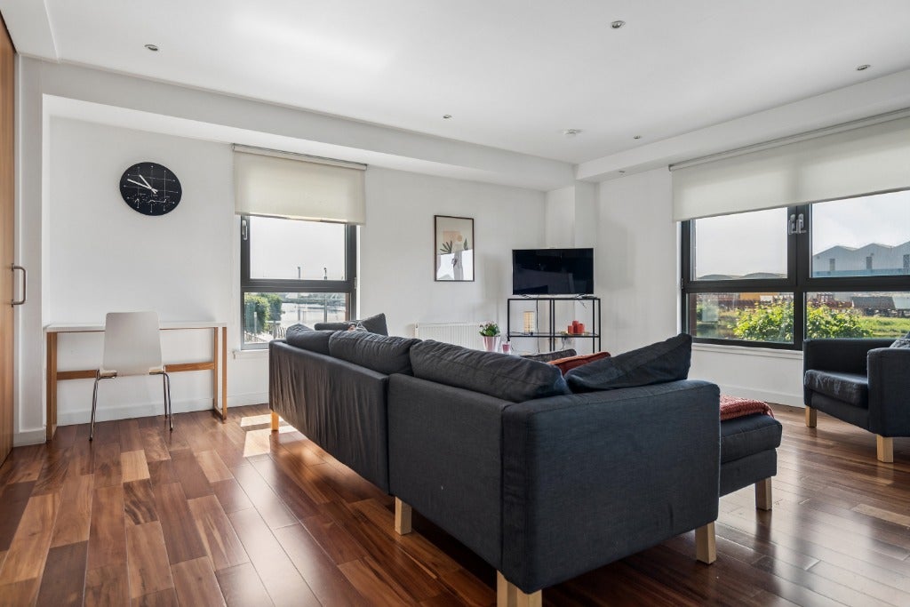 Flat Meadowside Quay Walk in Glasgow