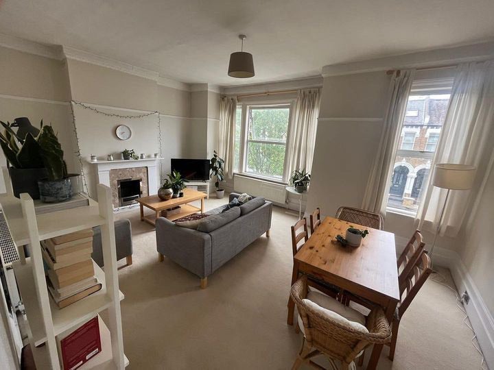 Room Galveston Road in Greater London