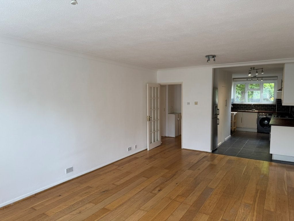 Flat Putney Hill in Greater London