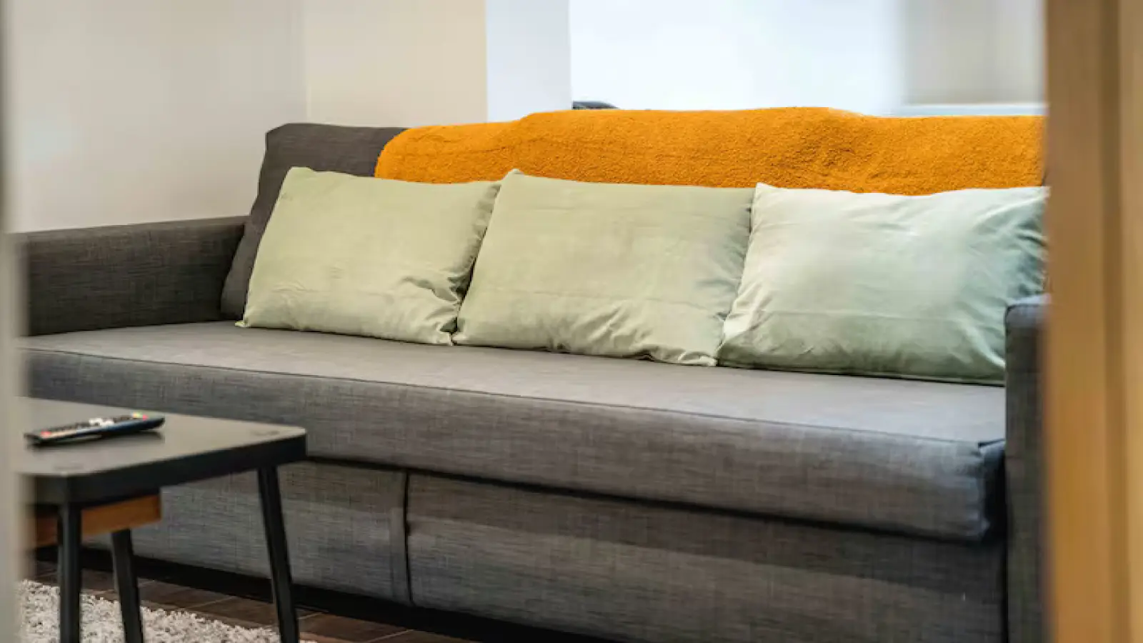 Flat Parkfield Crescent in Greater London