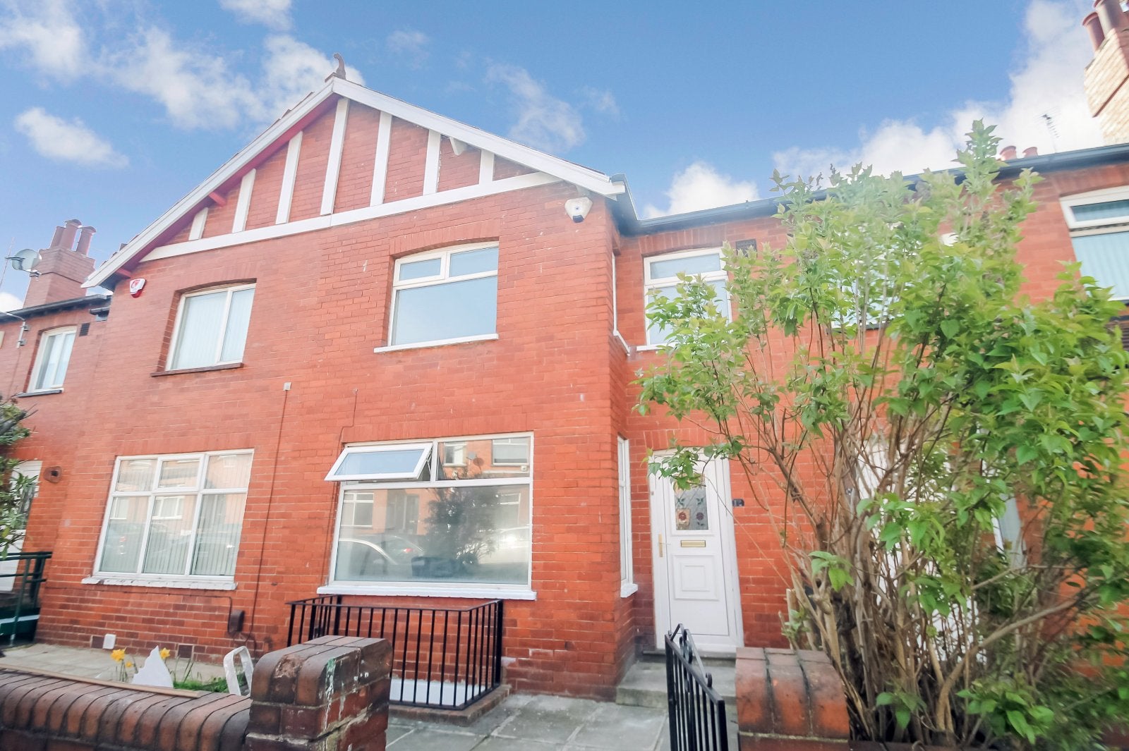 House Mayville Avenue in Leeds
