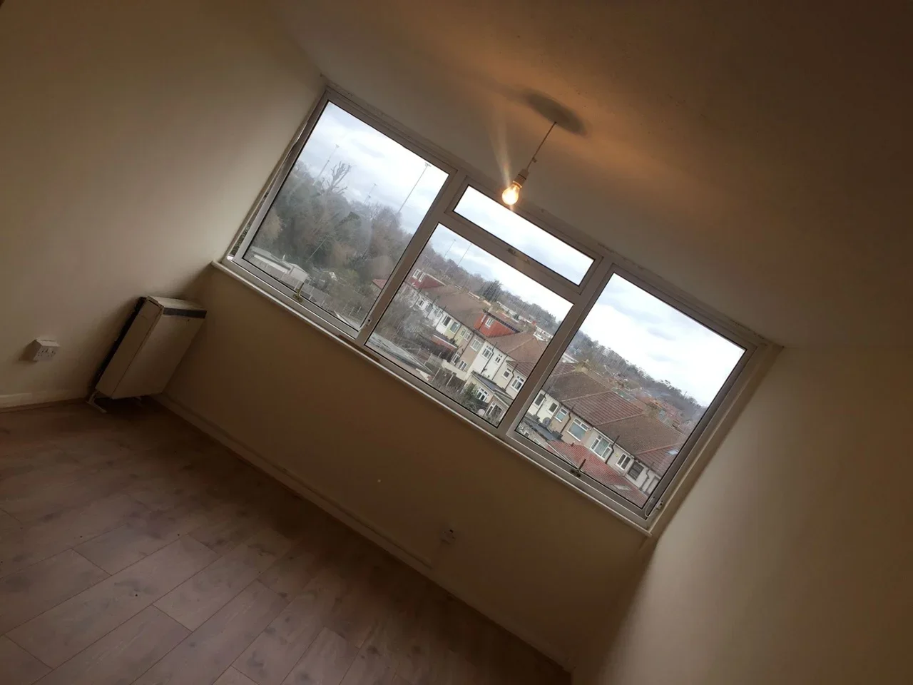 Flat Kirby Close in Greater London