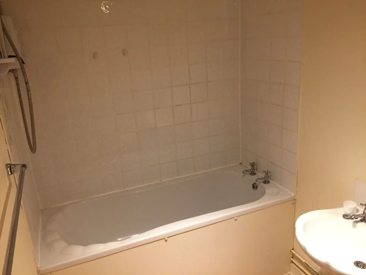 Flat Kirby Close in Greater London