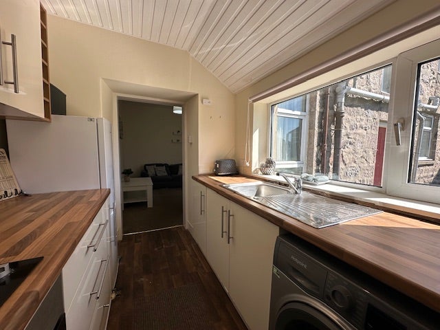 Flat Powis Place in Aberdeen City