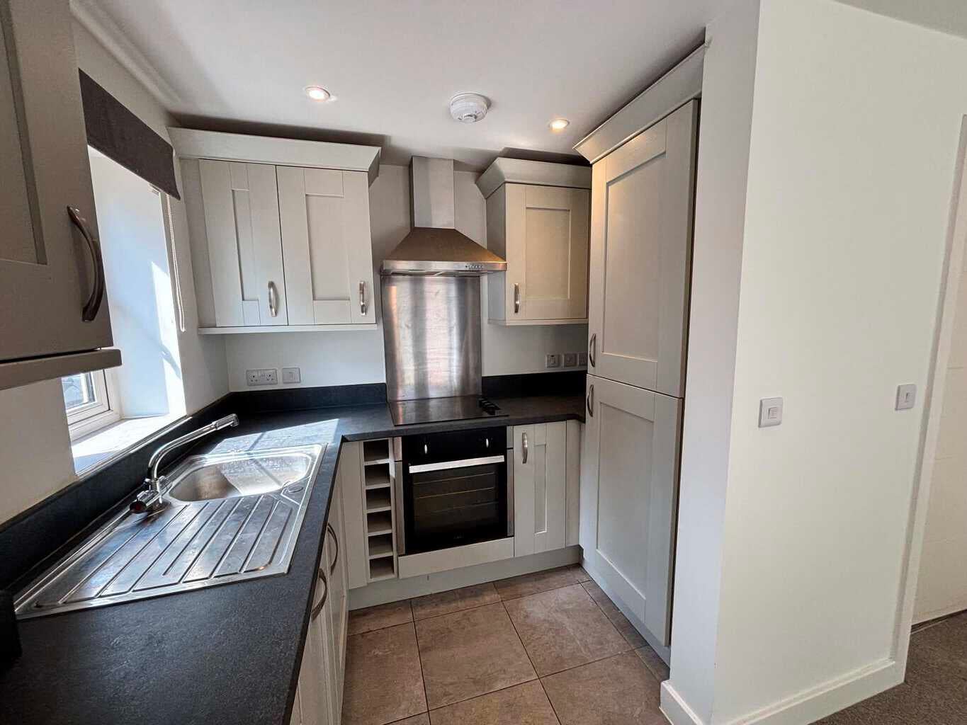House Stroller Close in Thatcham