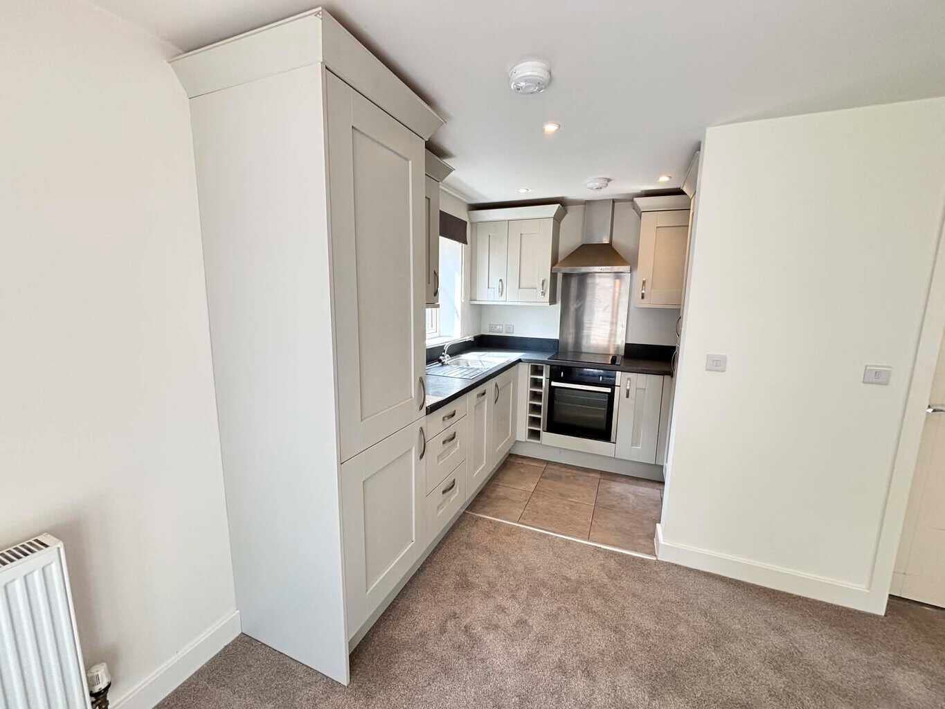 House Stroller Close in Thatcham