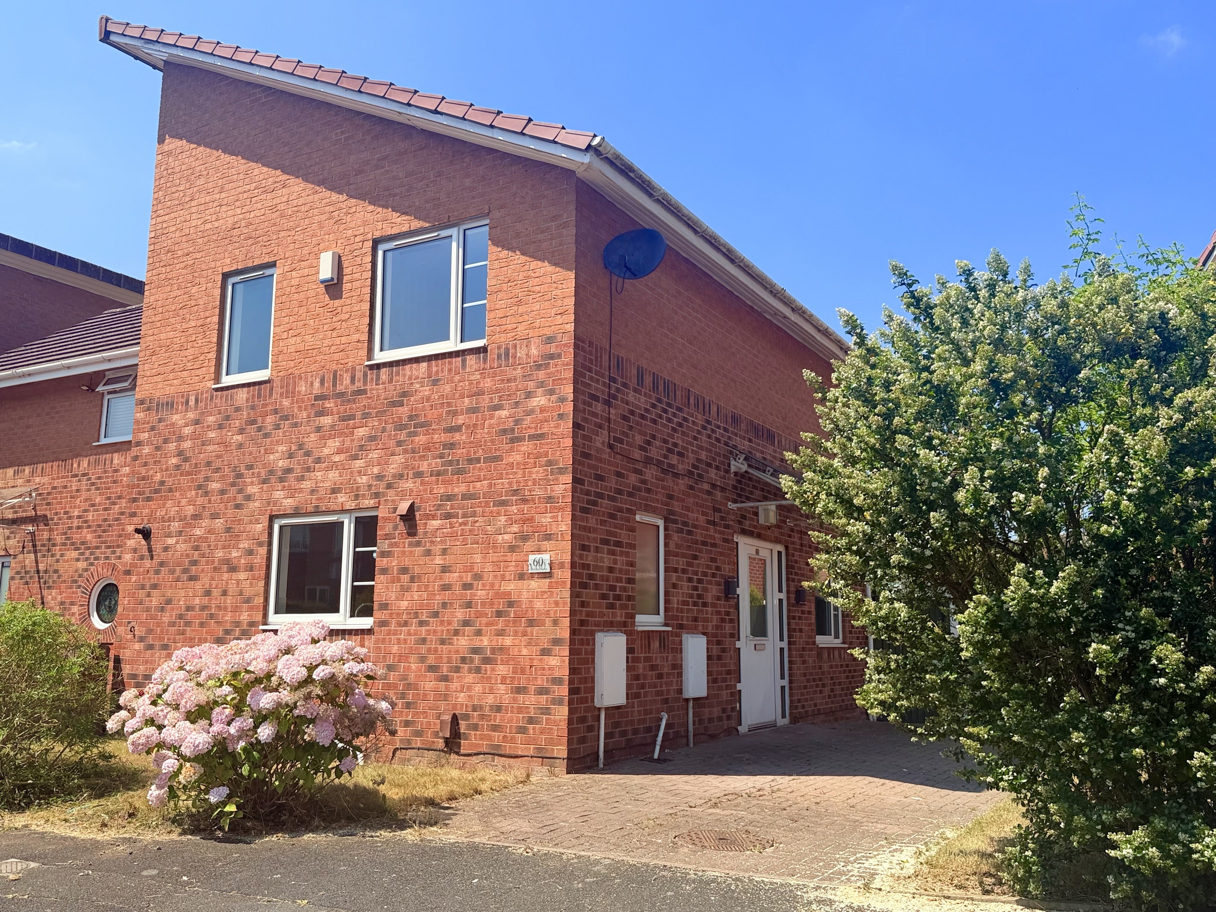 House Carrfield Avenue in Trafford