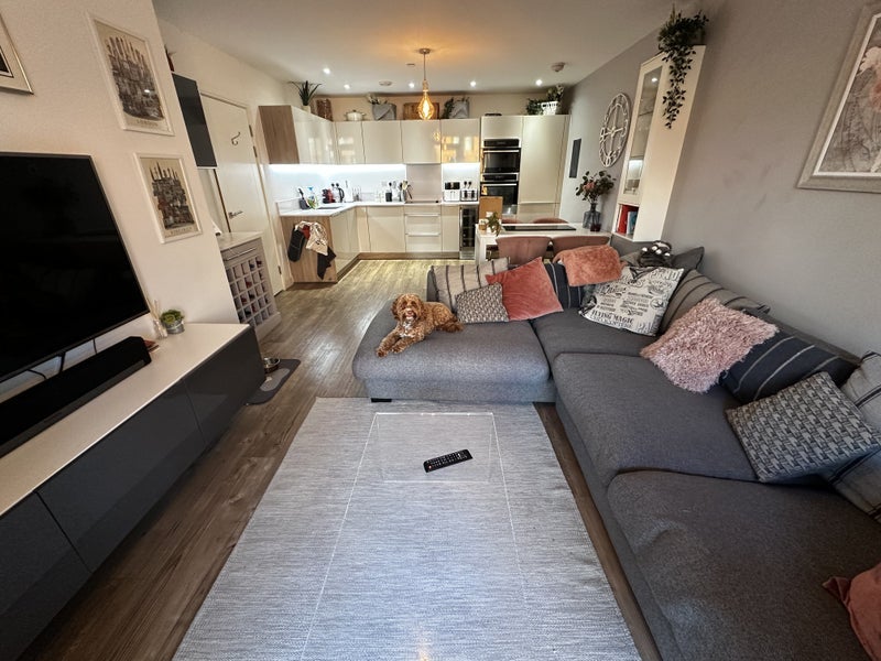 Room Christchurch Way in Greater London