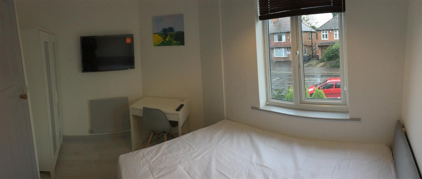 Room Lower Road in Nottingham