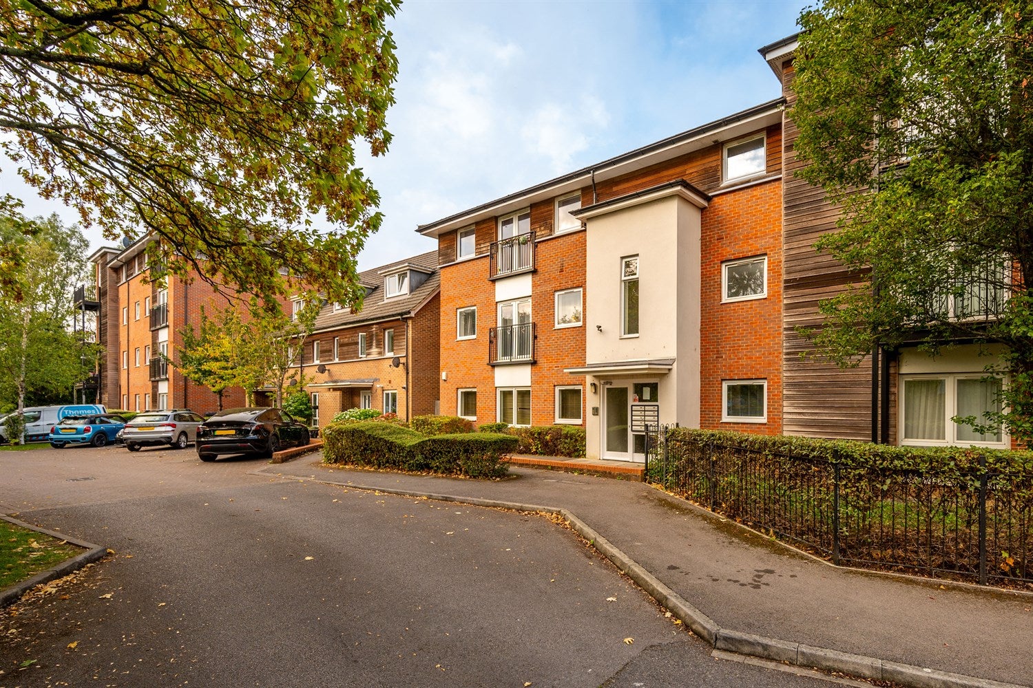 Flat Amersham Road in Reading