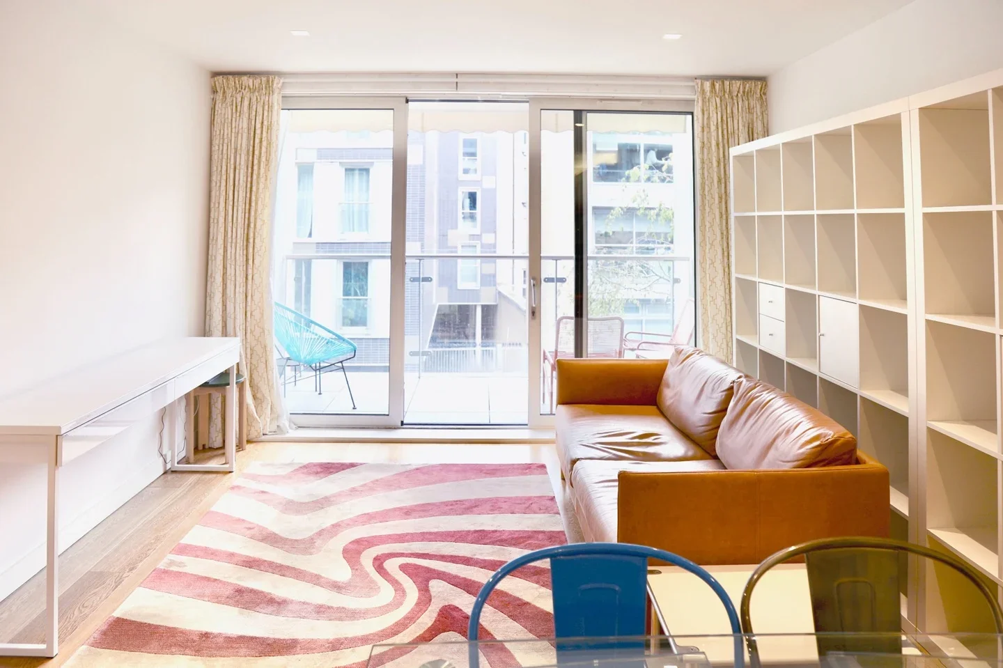 Flat Wenlock Road in Greater London