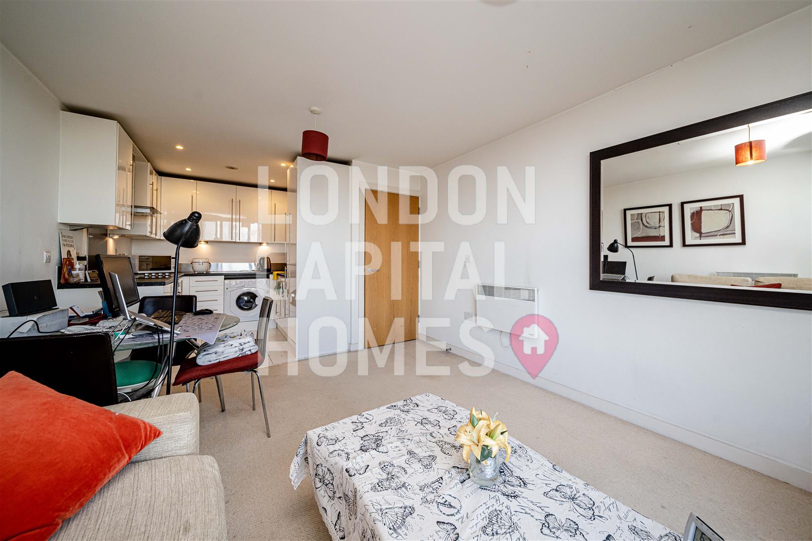 Flat Hallsville Road in Greater London