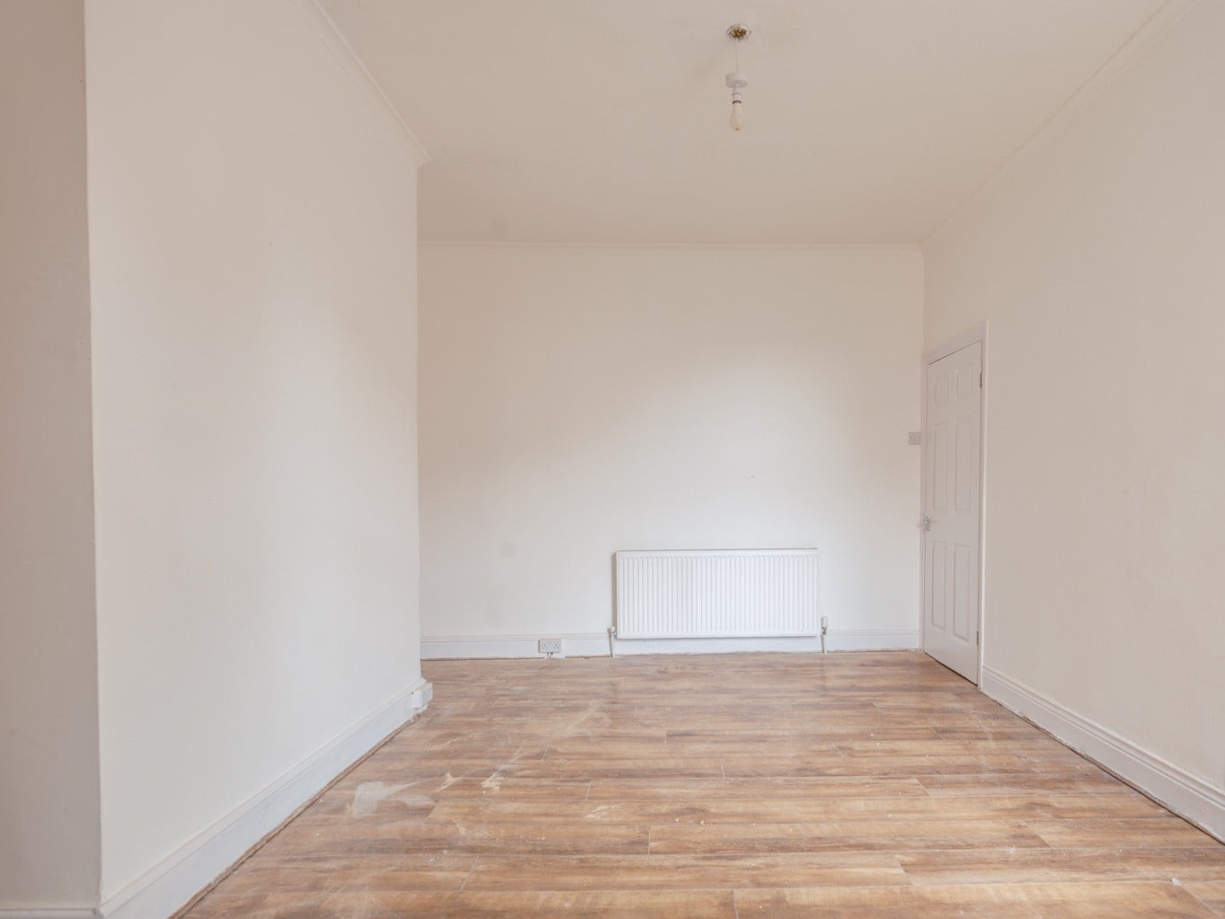 Flat Hugh Gardens in Newcastle upon Tyne