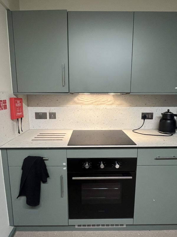Room Holloway Road in Greater London