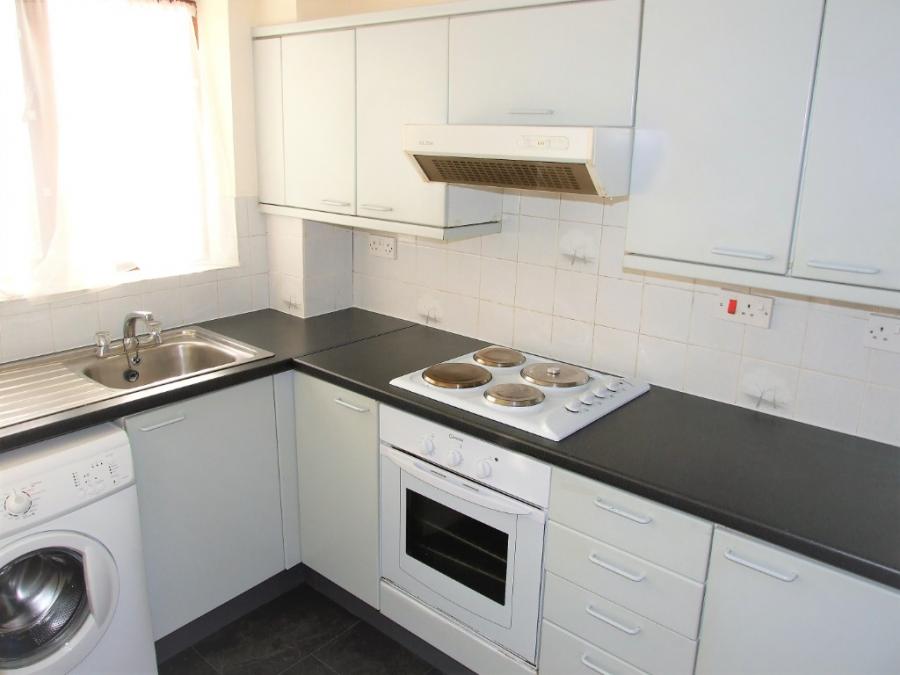 Flat Hampden Road in High Wycombe