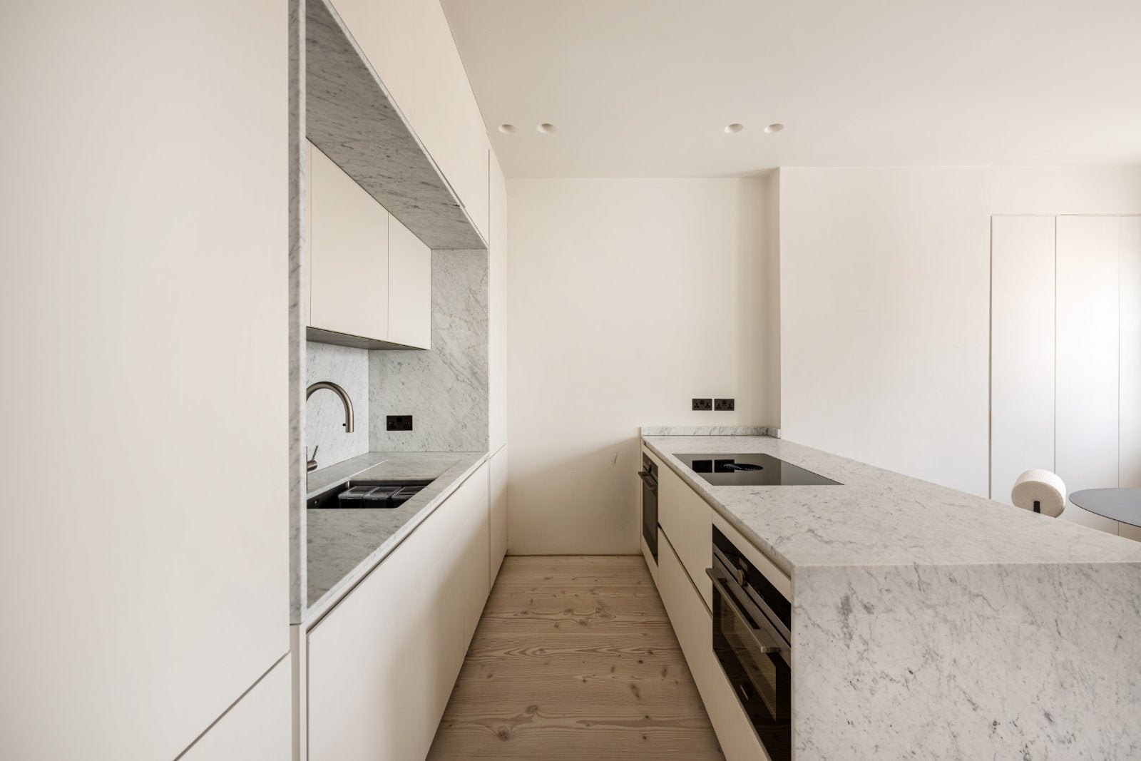 Flat Kensington Gardens Square in City of Westminster