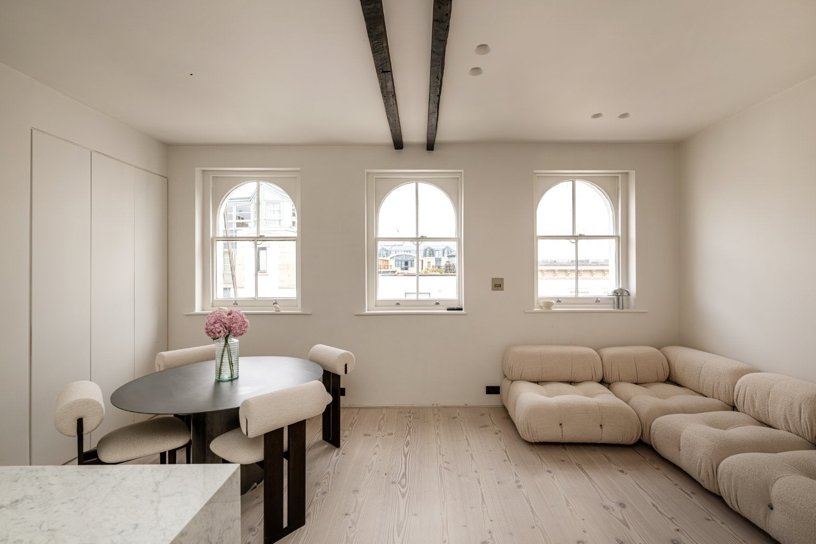 Flat Kensington Gardens Square in City of Westminster