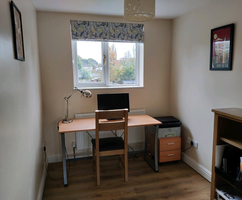 Room Stanway Road in Shirley