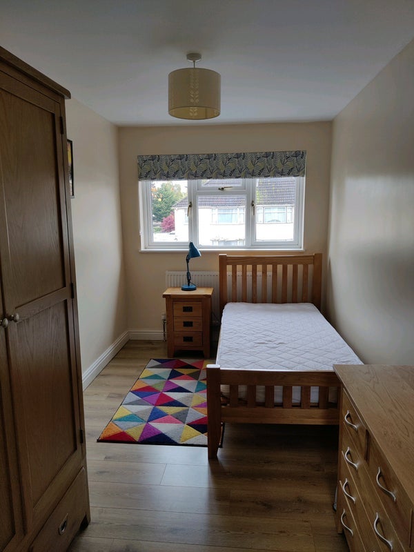 Room Stanway Road in Shirley