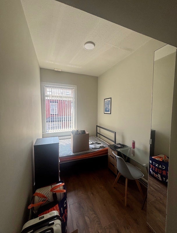 Room Brailsford Road in Manchester
