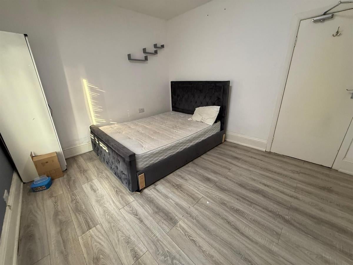 Room Northwick Park Road in Greater London