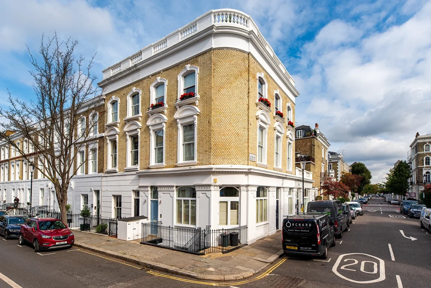 Flat Ifield Road in Greater London