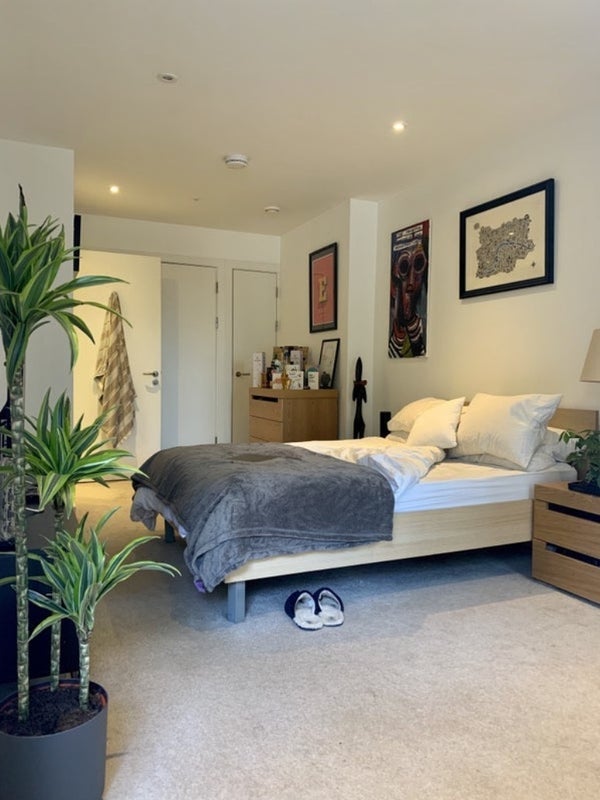 Room Mirabelle Gardens in Greater London
