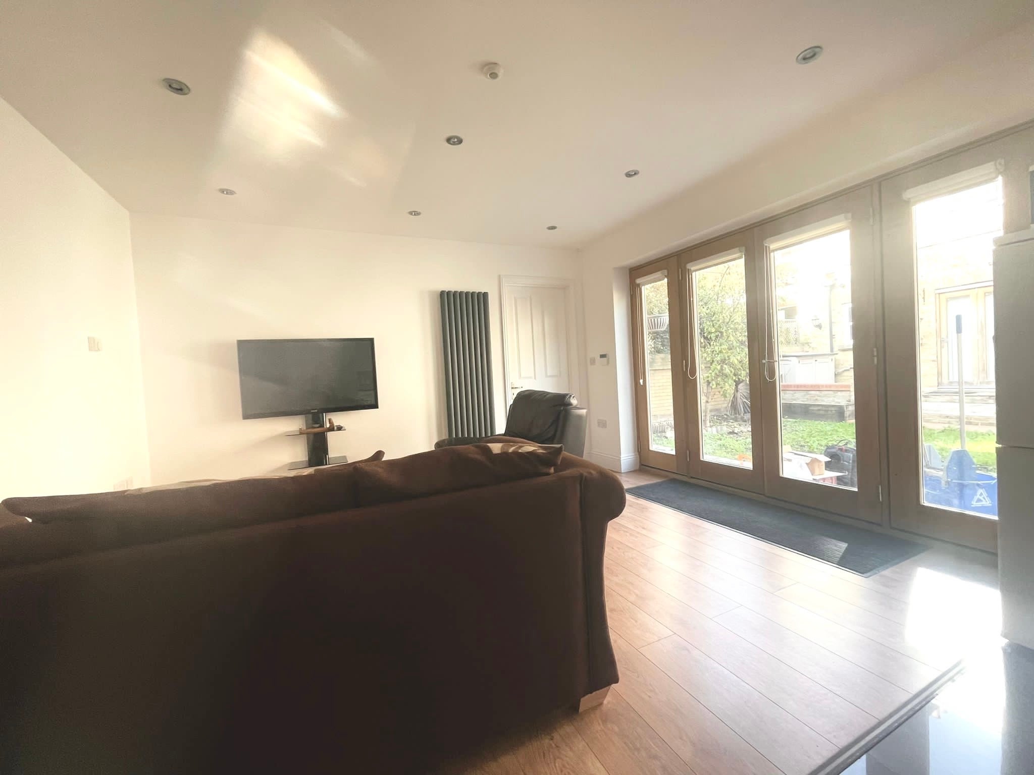 Flat Goulton Road in Greater London