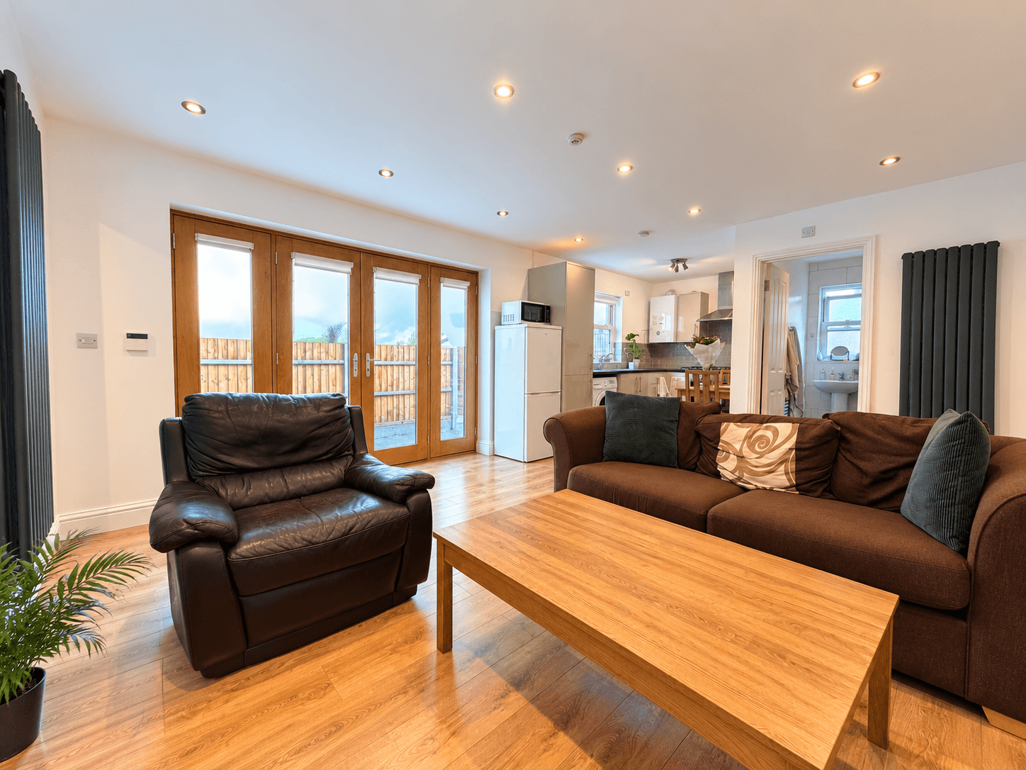 Flat Goulton Road in Greater London