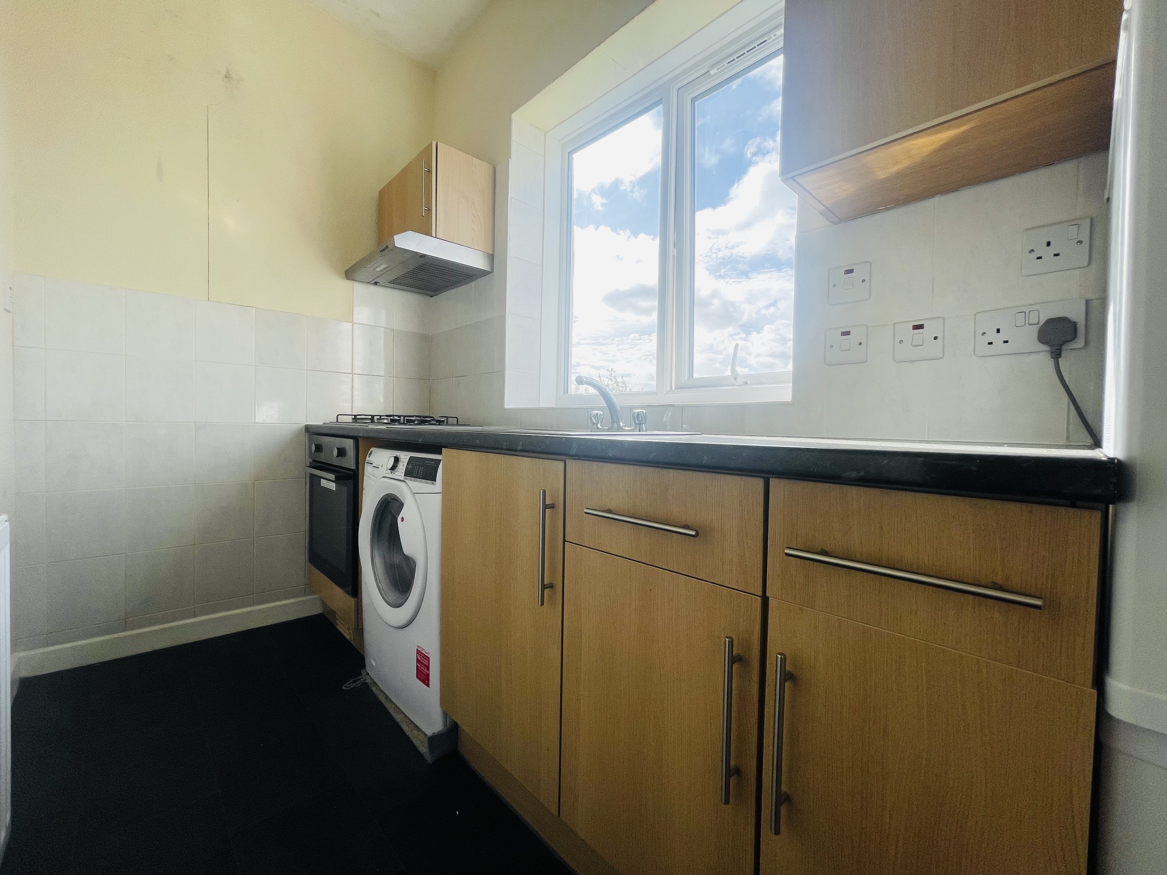 Flat Belvoir Road in Bristol